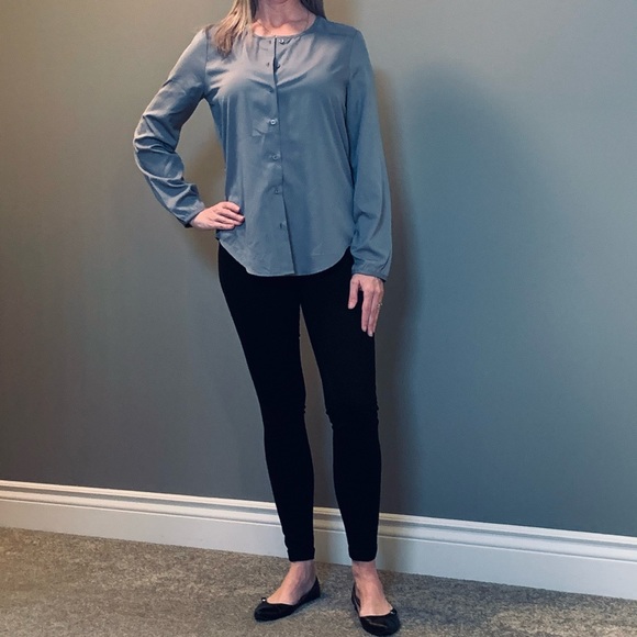 BNWT grey button up shirt - Picture 4 of 4